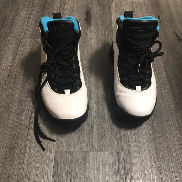 Used Jordan’s - Picture 1 of 5